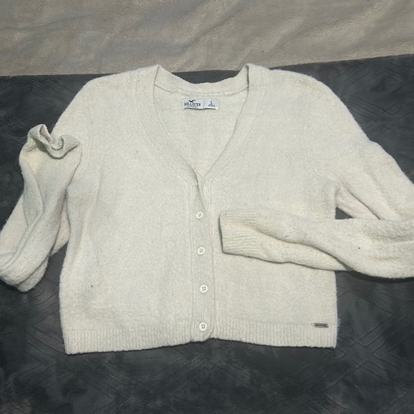 Hollister Tops - cropped sweater